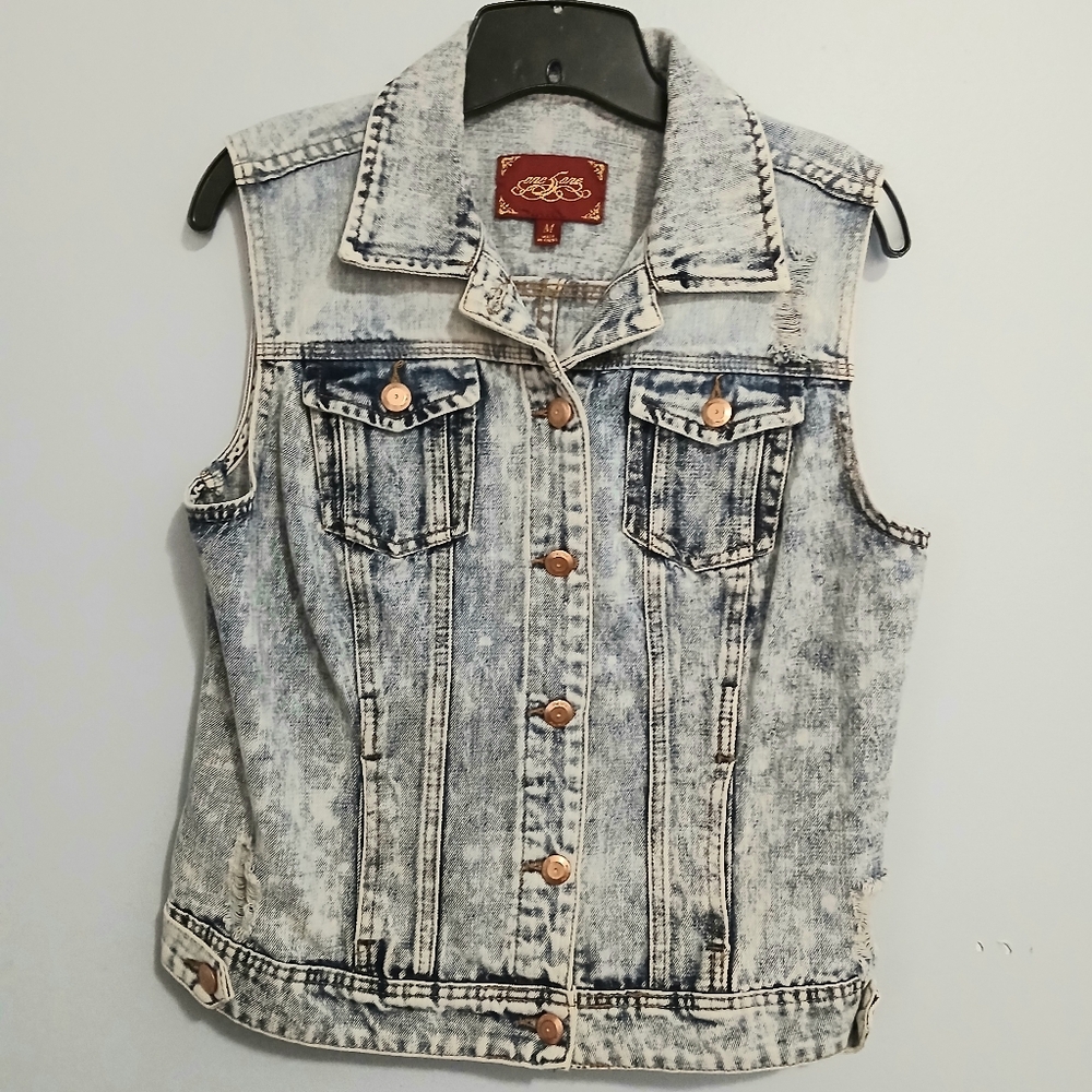 One 5 One Acid Wash Denim Sleeveless Vest - Light Blue